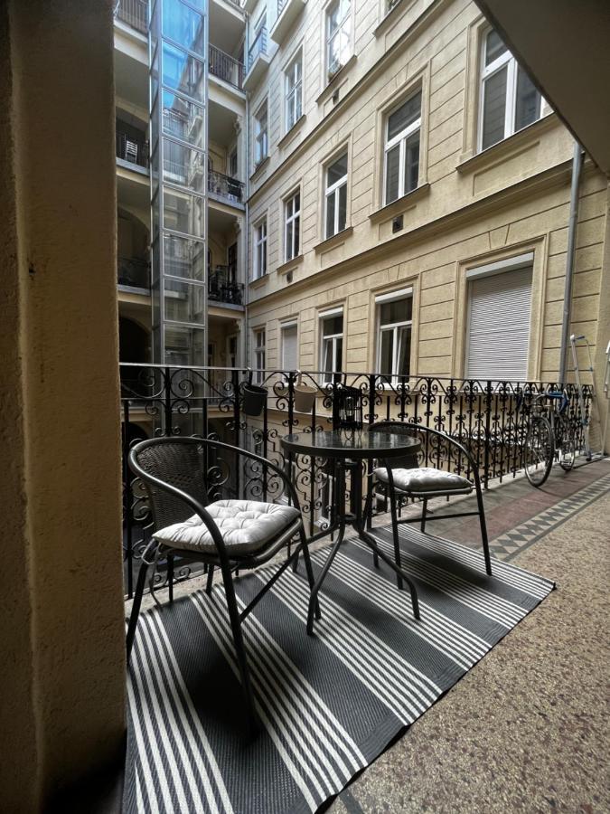 White Luxury Apartment 布达佩斯 外观 照片