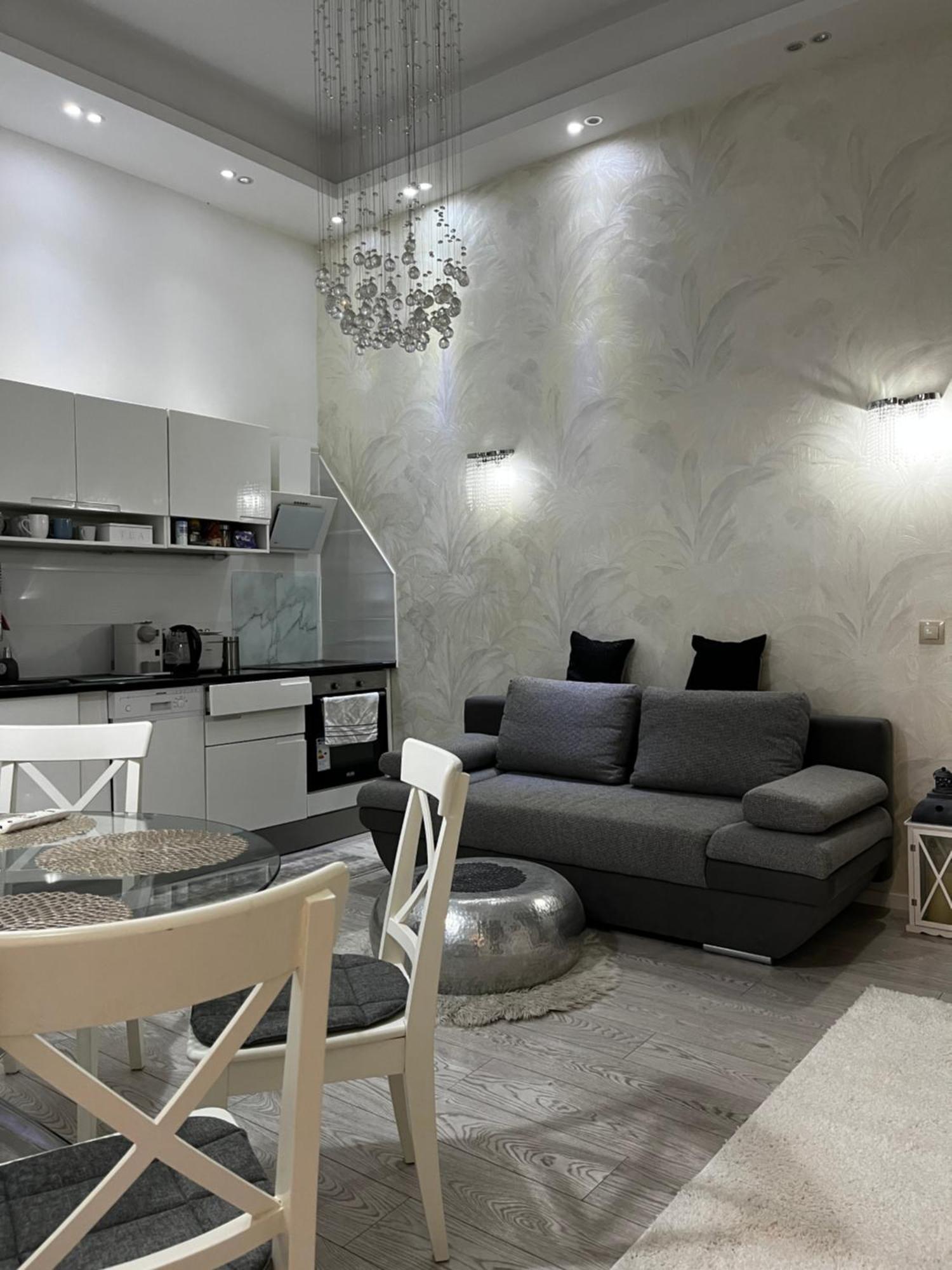 White Luxury Apartment 布达佩斯 外观 照片